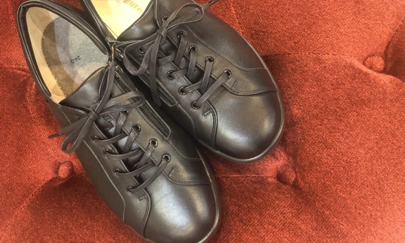 足の大きさが2センチ違う 整形靴 コンフォートシューズ オーダーシューズ 西山靴研究所